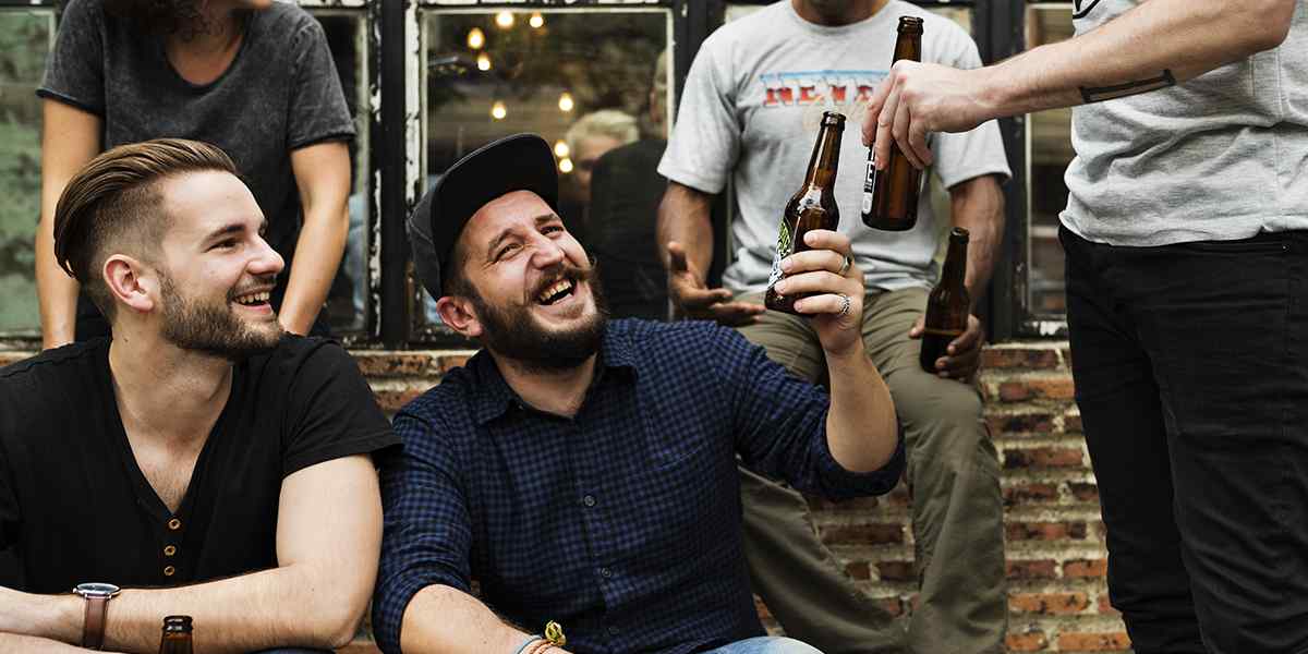 http://hisingenislandbrewery.se/wp-content/uploads/2017/05/hero_home_beer_02-story-01.jpg