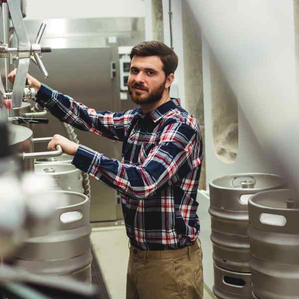 http://hisingenislandbrewery.se/wp-content/uploads/2017/05/team_1.jpg